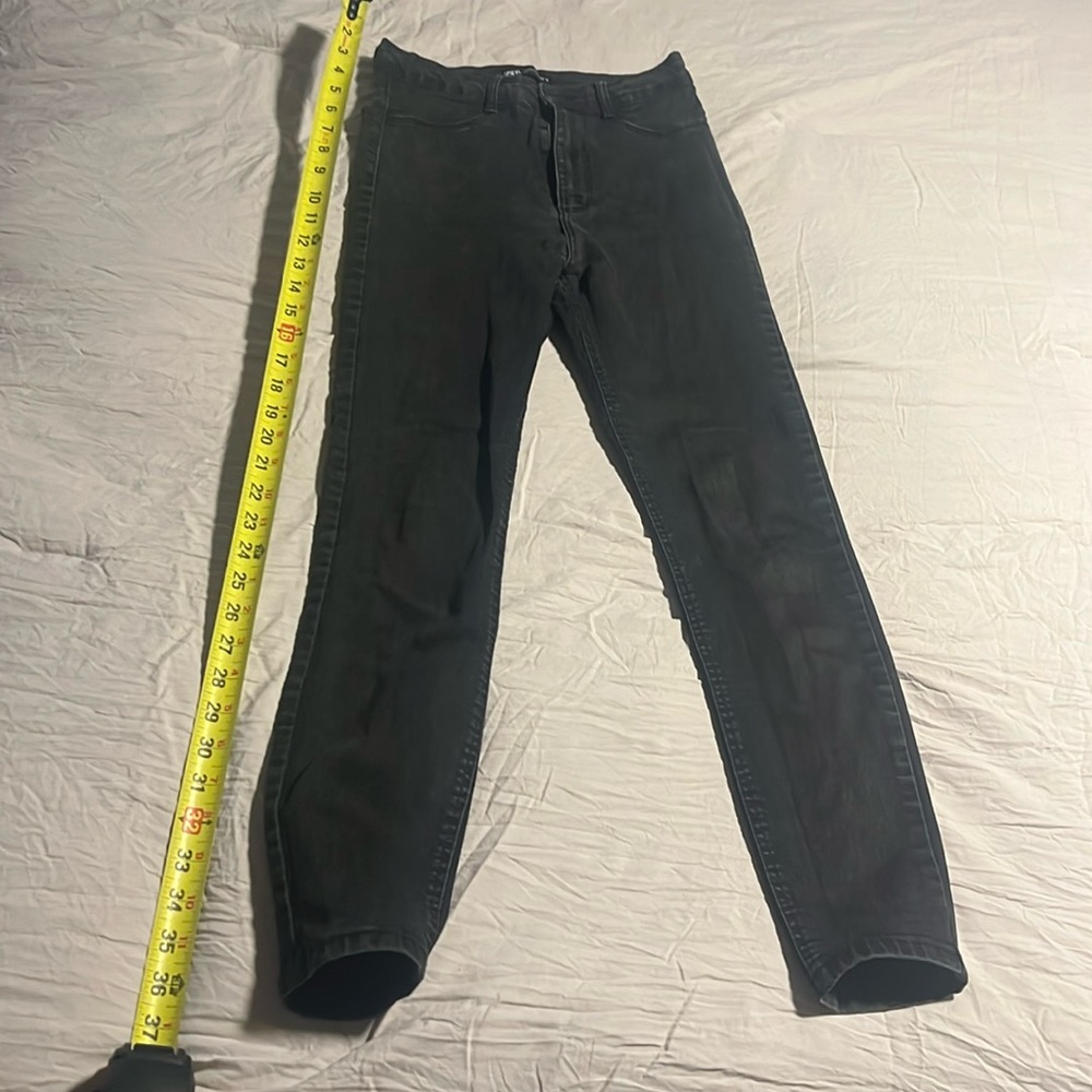 Zara Black High Rise Skinny Jeans, Size 6 but fit like size 4